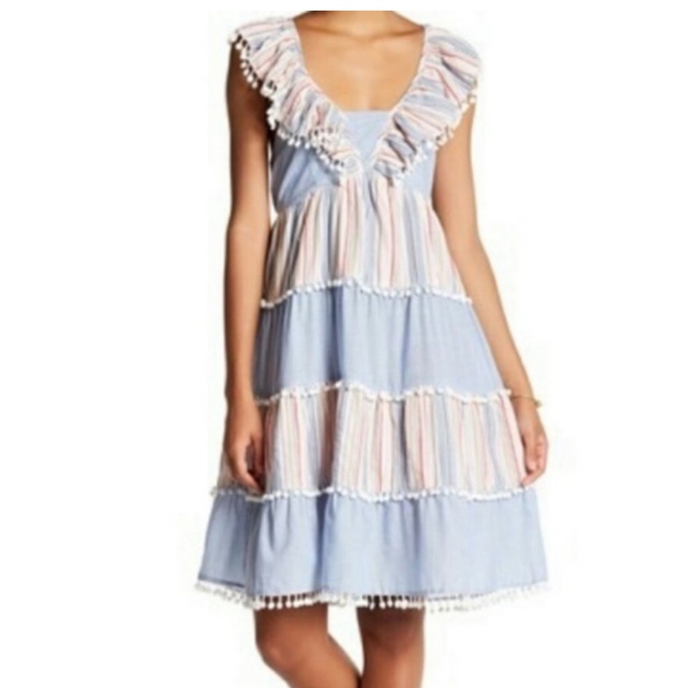 Romeo & Juliet Couture Dress size medium